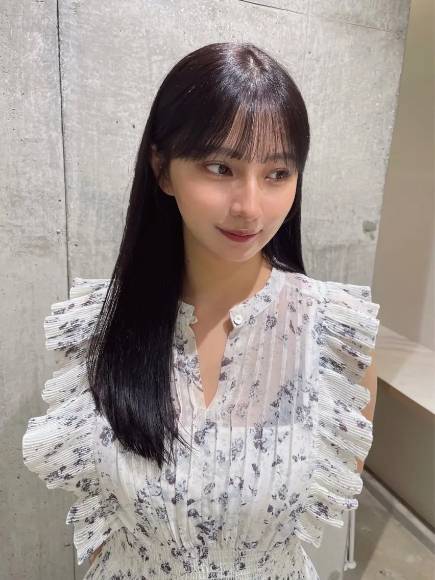 セミロング カット ヘアカラー トリートメント モテ韓国へア/レイヤ ー🩵新川栄一朗のヘアスタイル
