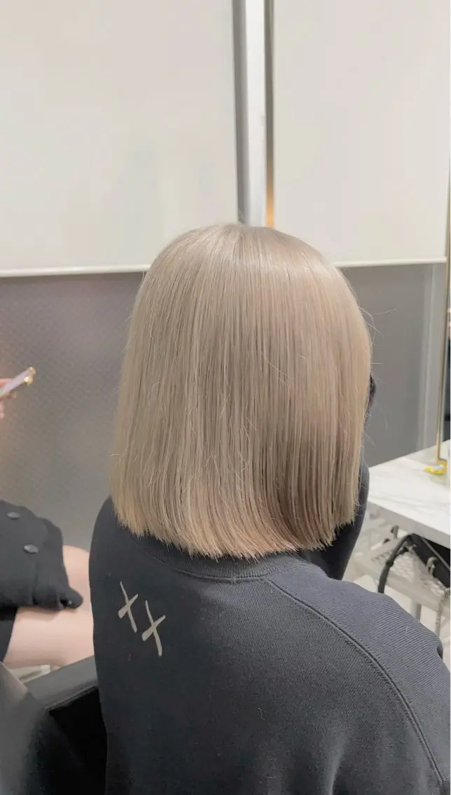 ミディアム カラー カット ヘアカラー トリートメント ヘアセット 🫧艶ダブルカラー ブリーチ🫧トモヤのヘアスタイル