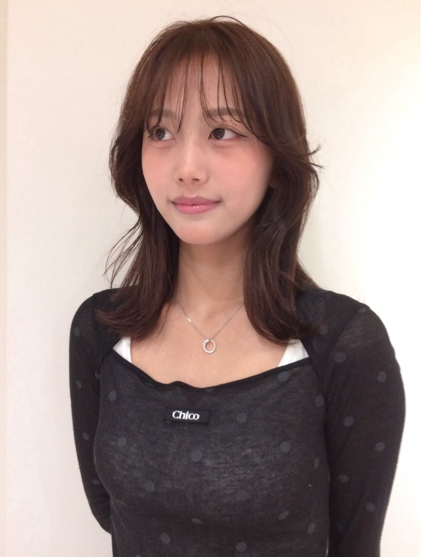 ミディアム カラー ヘアカラー まや/レイヤーパーマ 透明感、暖色カラーのヘアスタイル