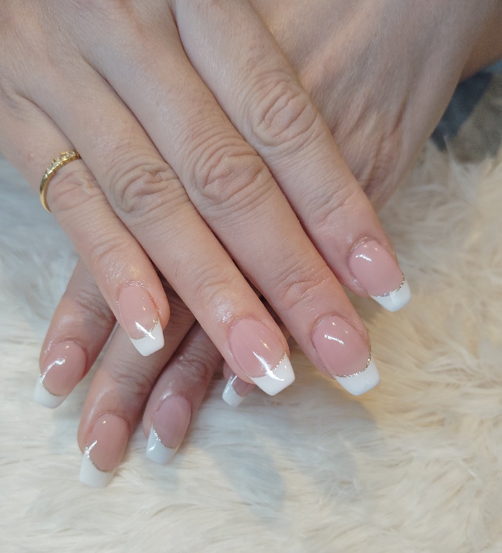 ネイル フレンチネイル ハンドネイル NailSalon LEAFのネイルデザイン
