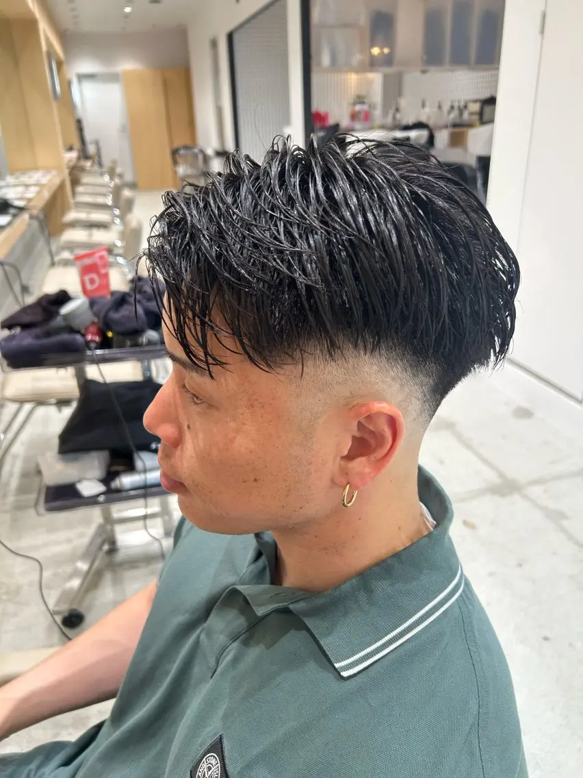 メンズ フェードカット メンズパーマ スキンフェード カット トリートメント 🐲ツイスパ🐲 フェード/龍のヘアスタイル