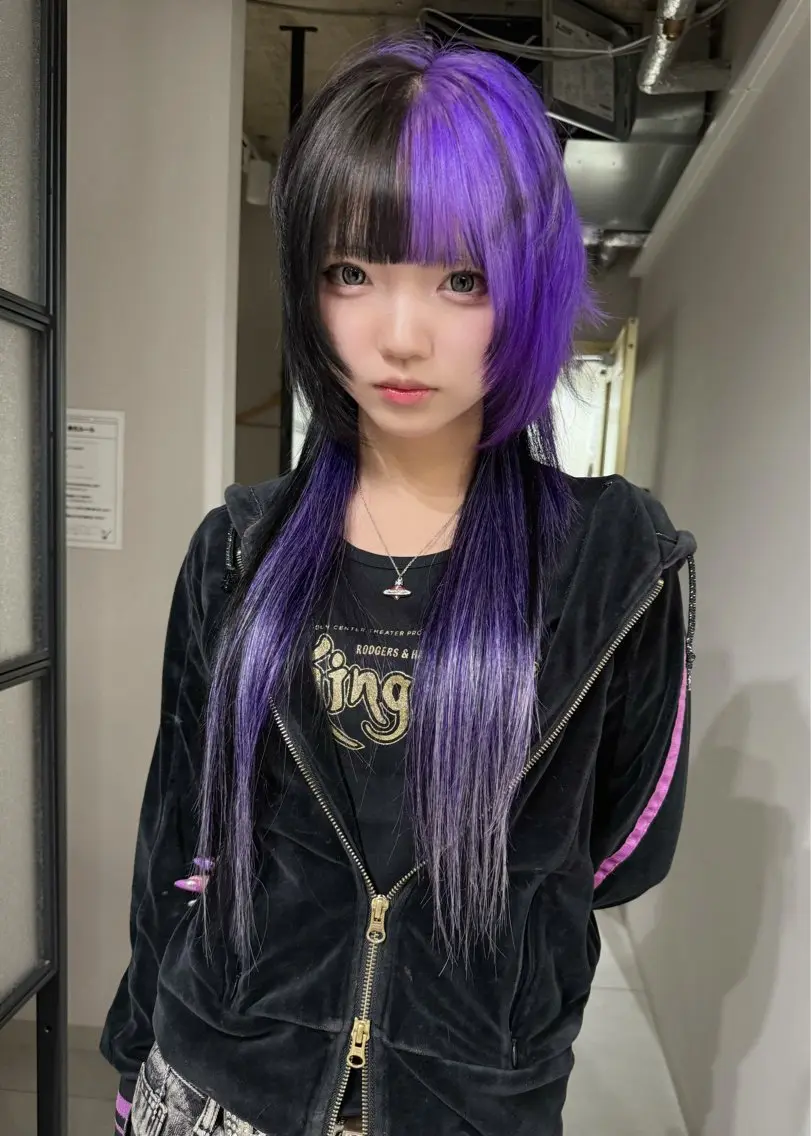 ロング パープルカラー エクステ ハッシュカット レイヤーカット シャギー ヘアカラー エクステ TAIRA横浜ウルフ 🐺デザインカラーのヘアスタイル