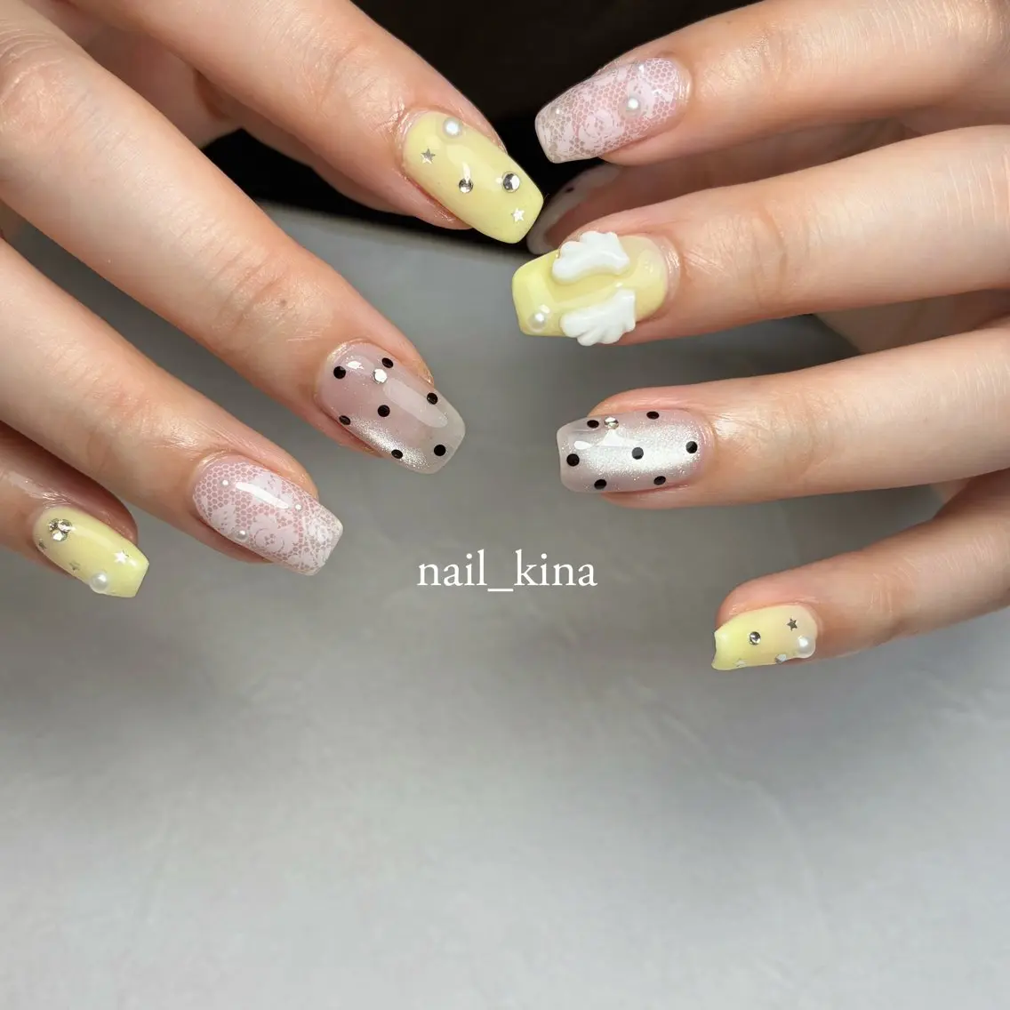 ネイル ジェルネイル マグネットネイル パラジェル 夏ネイル 黄色 nail_ kinaのネイルデザイン