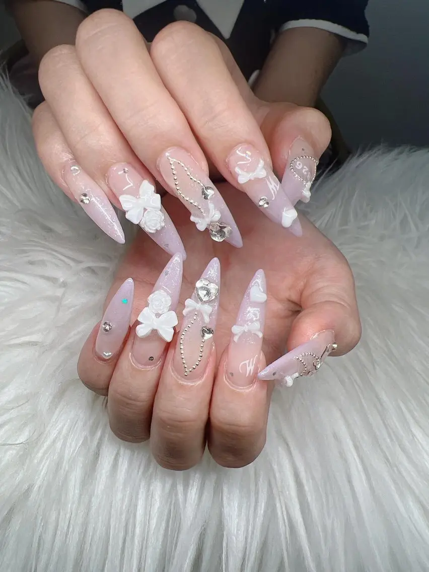 ネイル Lee Nailsのネイルデザイン