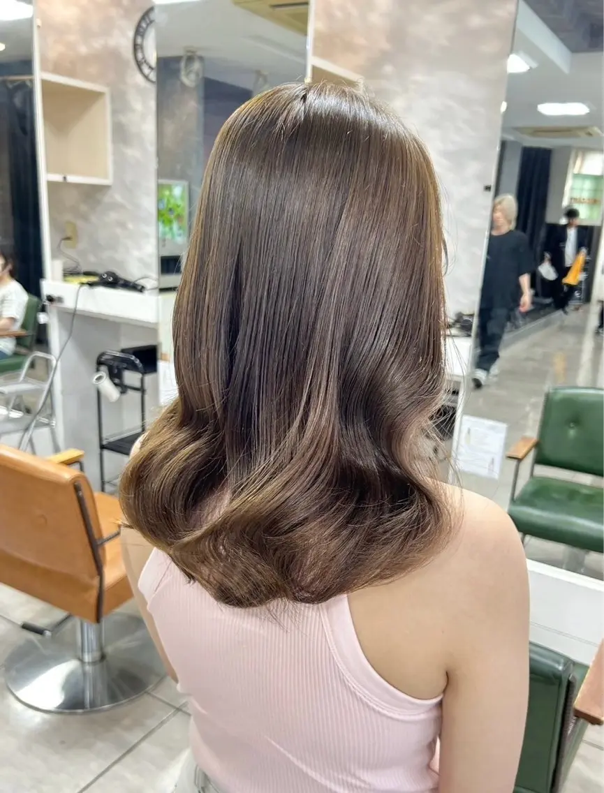 ミディアム カット ヘアカラー 🫧艶髪カラー🫧 森本くるみのヘアスタイル