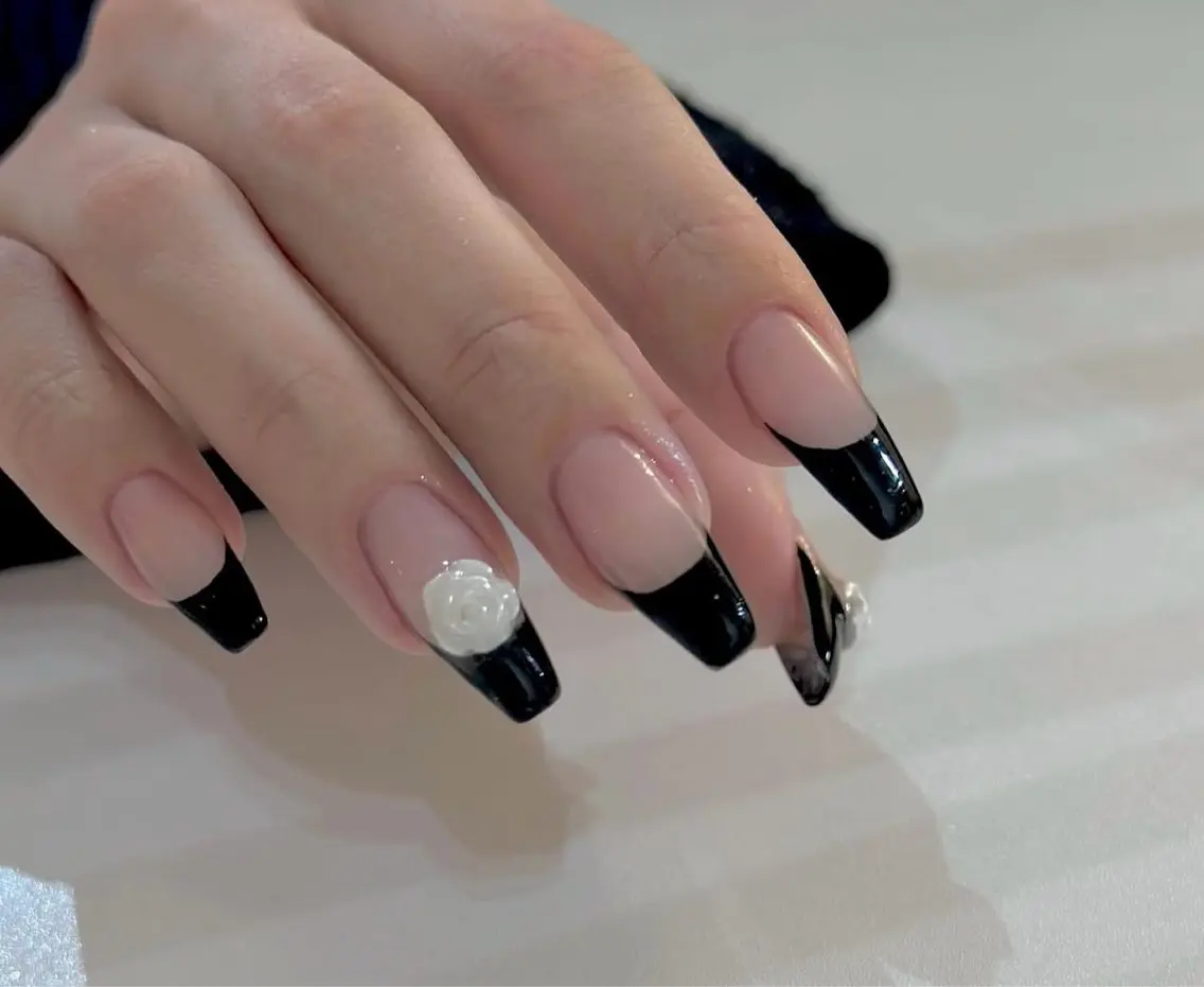 ネイル アートネイル ジェルネイル キラキラネイル 韓国ネイル ニュアンスネイル Jenn Nail Salonのネイルデザイン