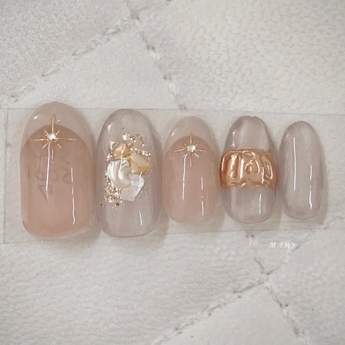 ネイル フレンチネイル マグネットネイル ニュアンスネイル ハンドネイル Mary nail .narumiのネイルデザイン