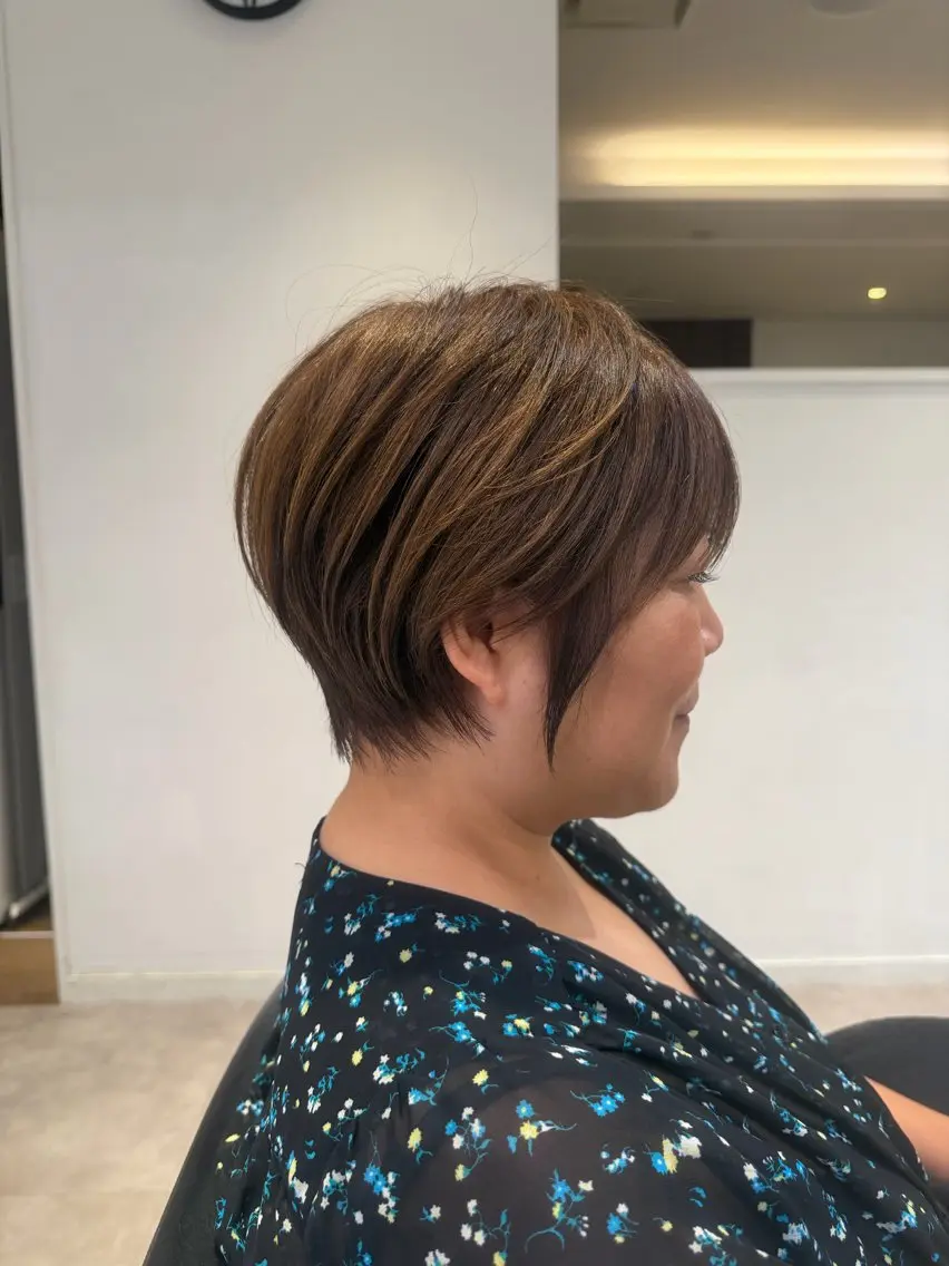 ショート カラー カット ヘアカラー 髙山 莉愛のヘアスタイル