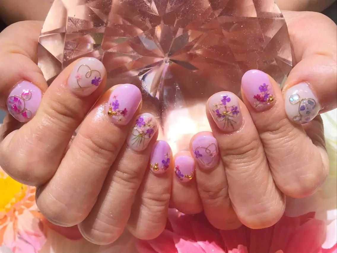 ネイル フラワーネイル 持ち込み YUN 💅のネイルデザイン
