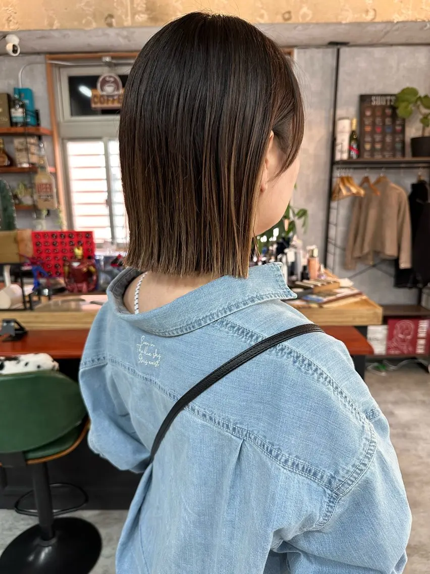 ショート 切りっぱなしボブ ショートボブ ハンサムショート 丸みショート ボブ カット ヘアカラー トリートメント モテ髪/ボブ/ショー ト/アダチフウトのヘアスタイル