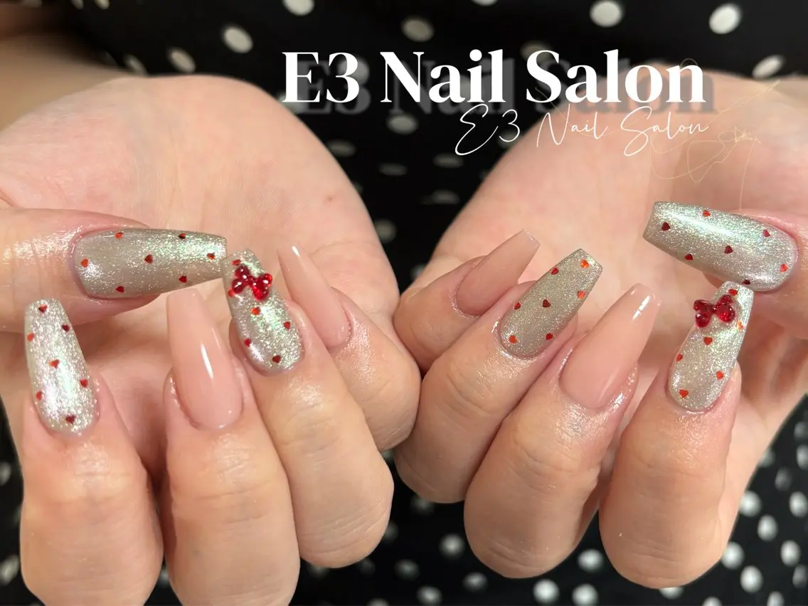 ネイル 桜ネイル フレンチネイル ジェルネイル ガラスフレンチ グラデーション ハンドネイル E3 Nail Salonのネイルデザイン