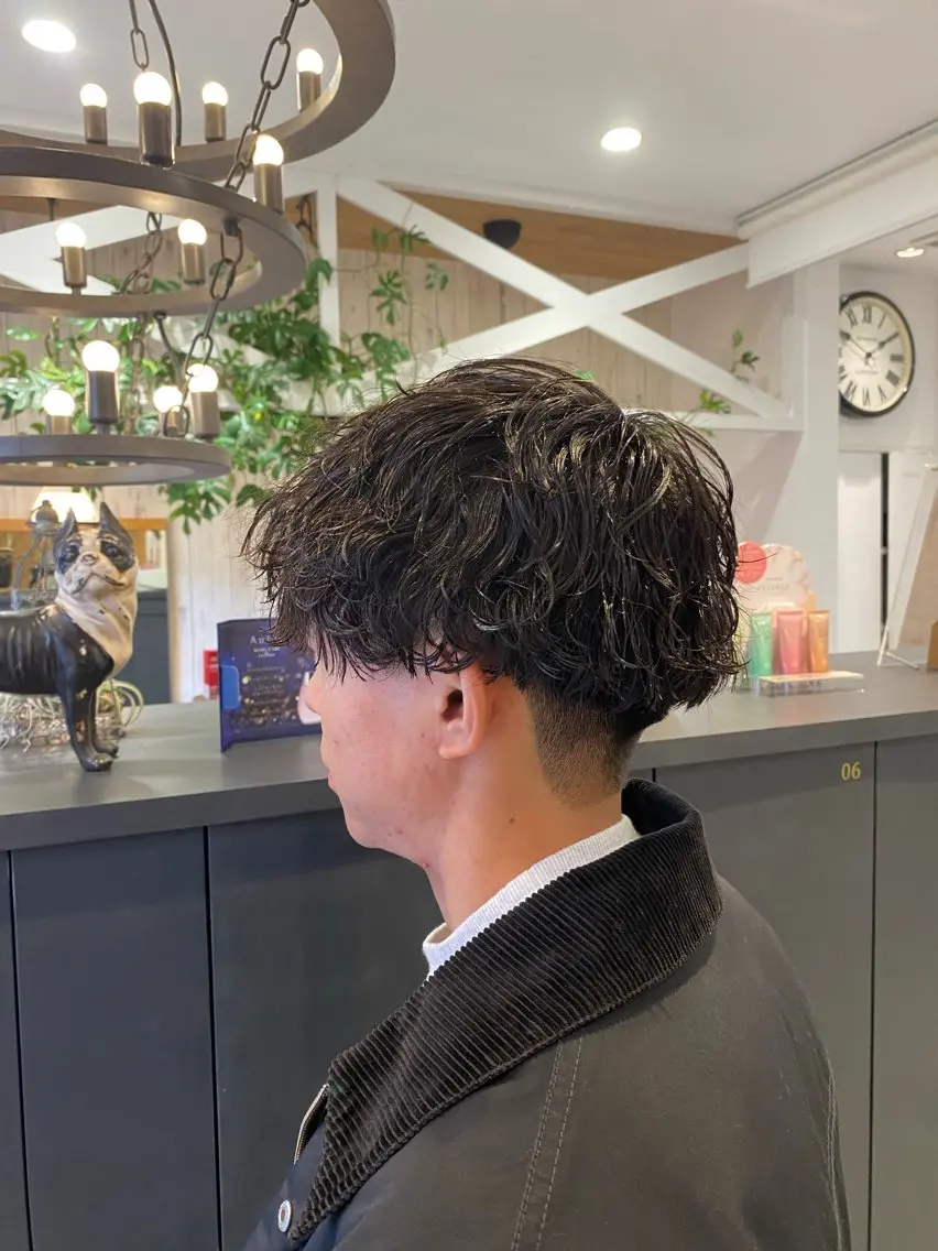 ショート パーマ メンズ 波巻きパーマ カット パーマ 柴田 枝利子のヘアスタイル