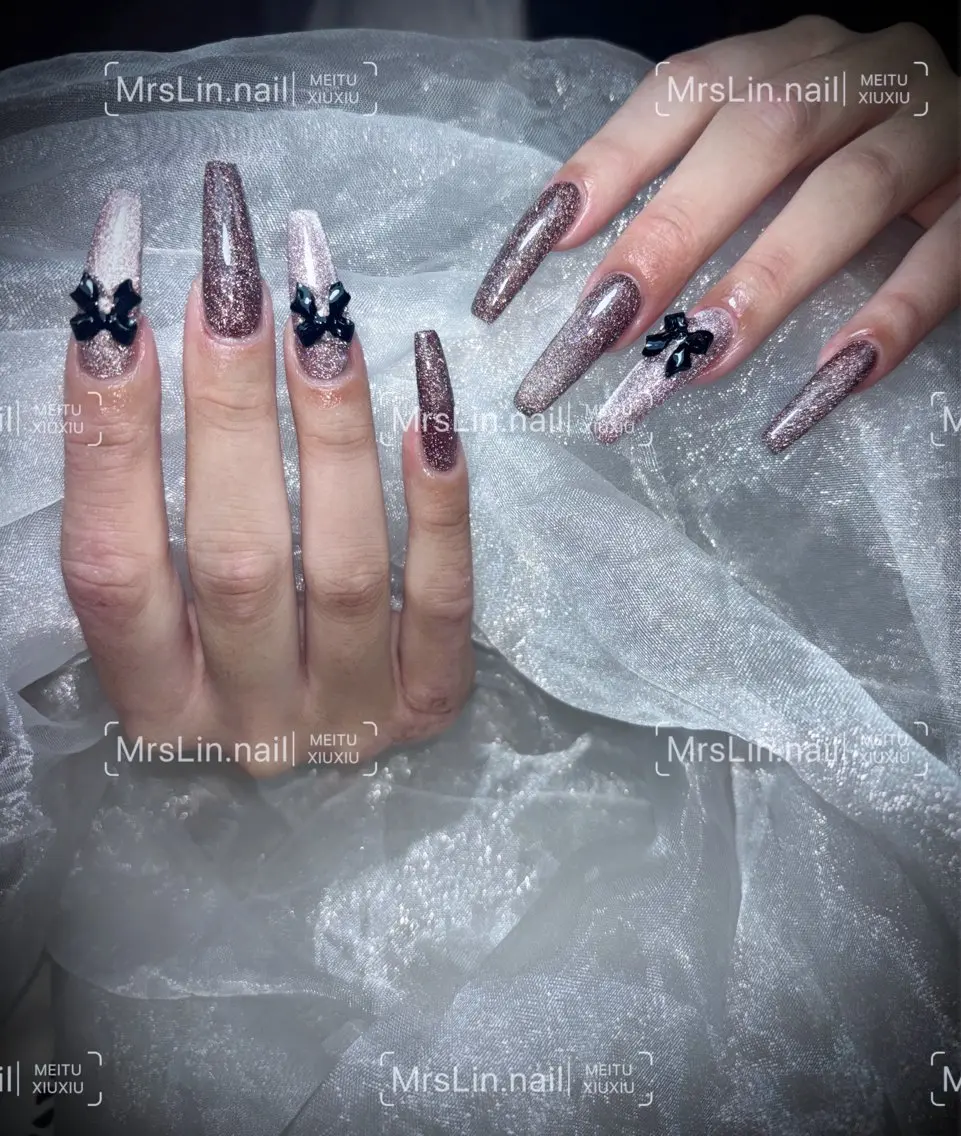 ネイル マグネットネイル Mrs Lin.nailのネイルデザイン