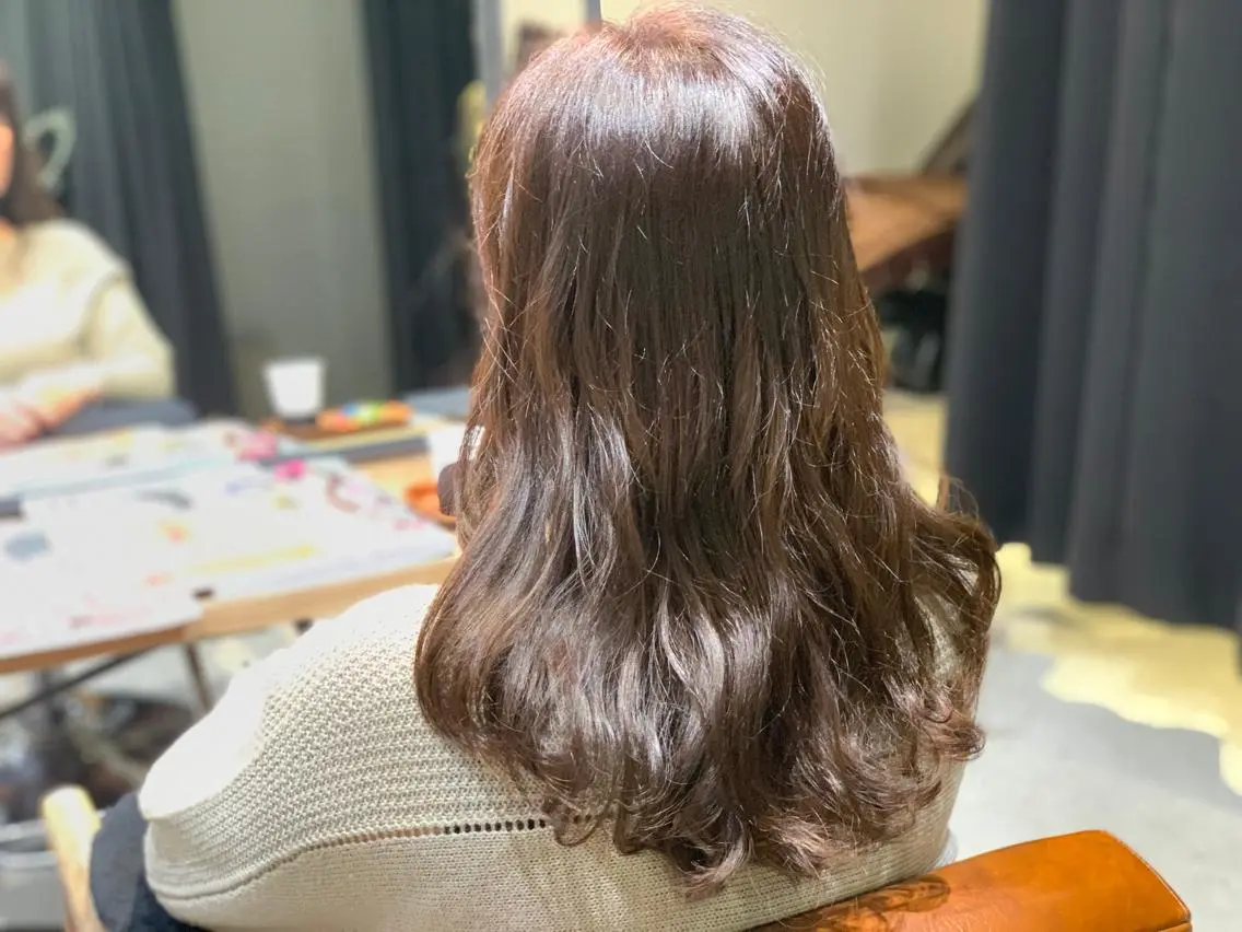 ロング カット ヘアカラー トリートメント ツイスパ・波巻き 🩵片平和香奈のヘアスタイル