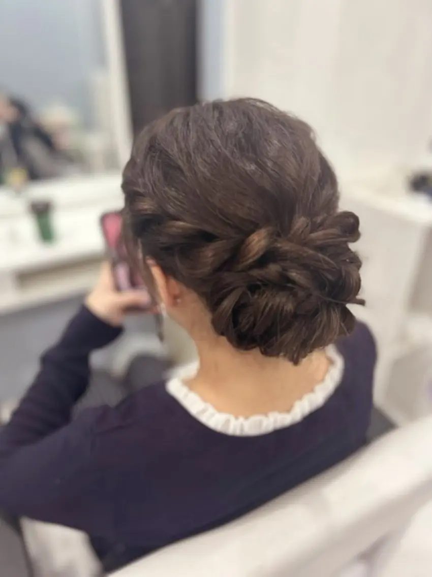 ロング ヘアアレンジ 岡本 葵朱花のヘアスタイル