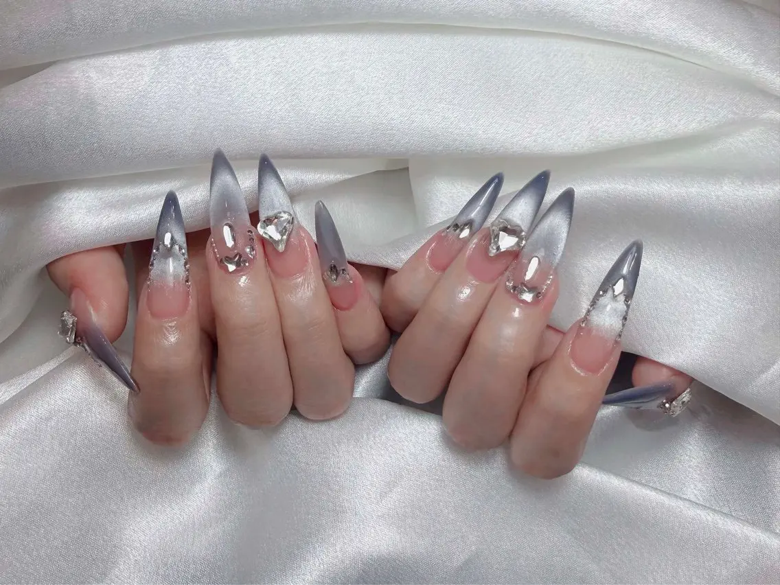 ネイル オーロラネイル ブルー フットネイル ジェルネイル 氷ネイル・うるうるネイル ハンドネイル Rin Nail 新大久保店のネイルデザイン