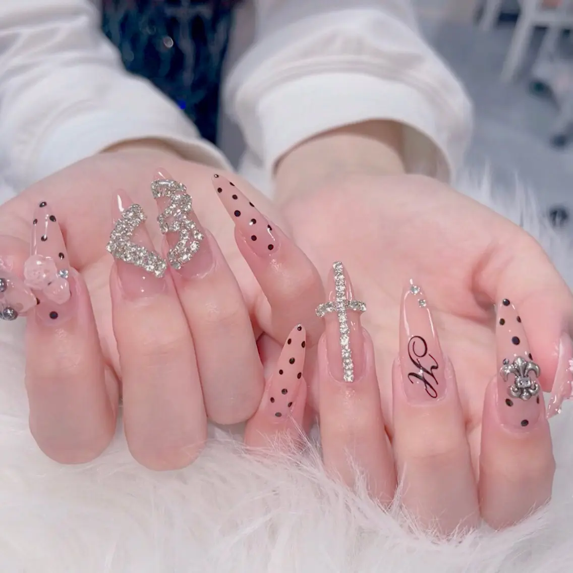 ネイル オーロラネイル 長さ出し フラッシュネイル フレンチネイル ジェルネイル ハンドネイル ハンドケア CiCi Nail Salonのネイルデザイン