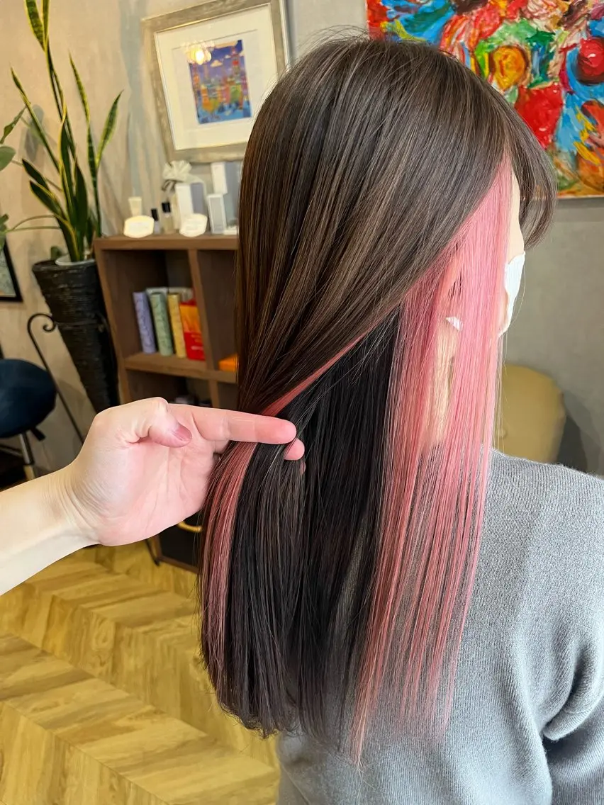 カラー イヤリングカラー ピンクカラー soins de MaLilyのヘアスタイル