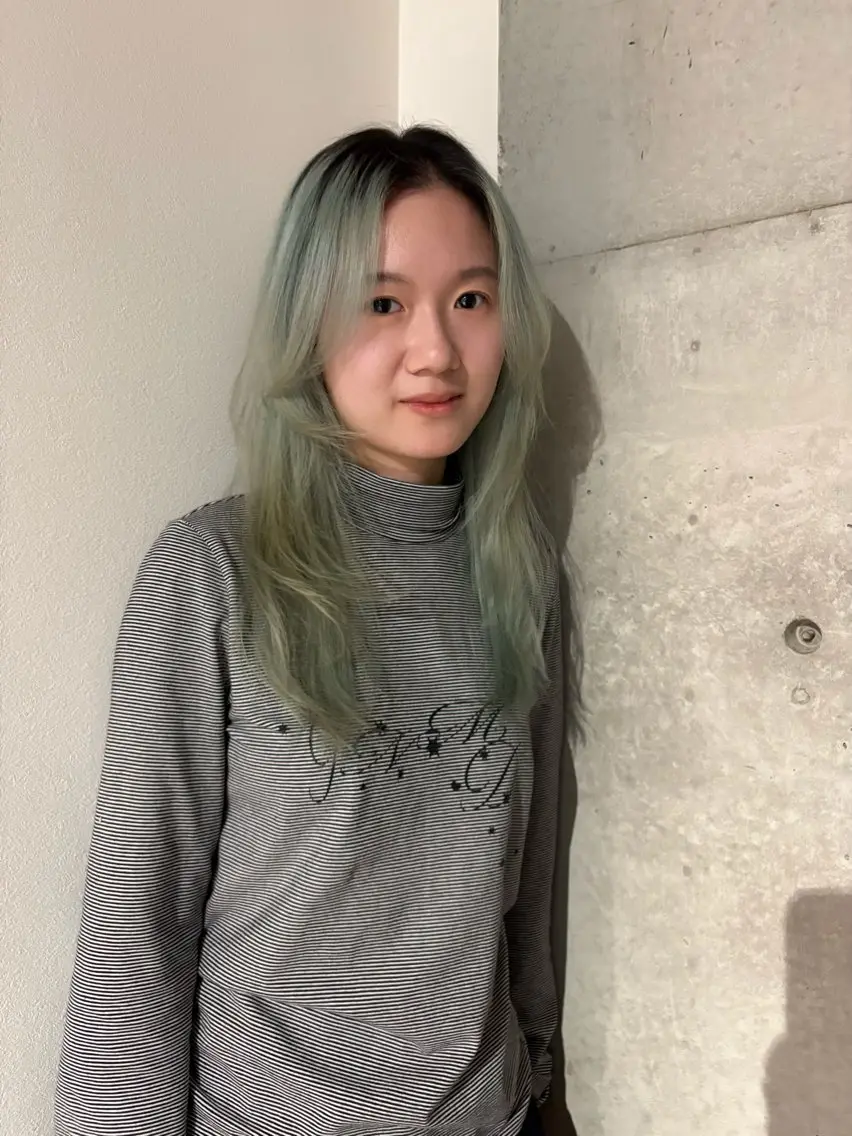 セミロング 薄暮 マツイ　レンのヘアスタイル