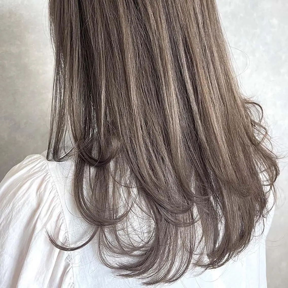 セミロング カラー カット ヘアカラー トリートメント 一ノ瀬 暁のヘアスタイル