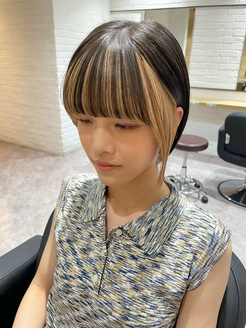 🤍【インナーカラー】🤍インナーケアブリーチ+カラー+顔まわりカットの写真