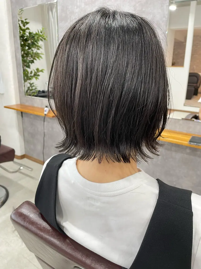 ショート パープルカラー ハイライト 学生 髪質改善 レイヤーカット 齋藤 彬のヘアスタイル