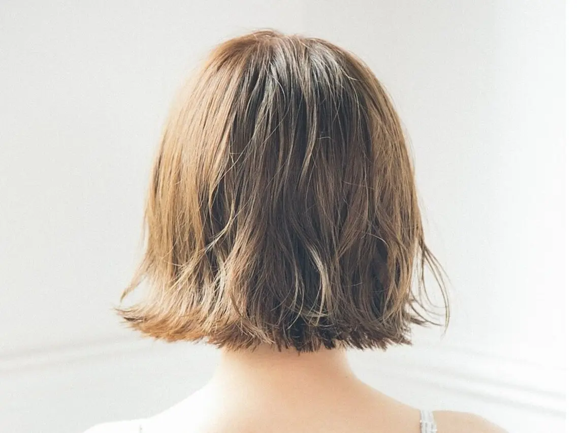 ショート カラー ベージュカラー 透明感カラー ヘアカラー December 伊勢崎のヘアスタイル