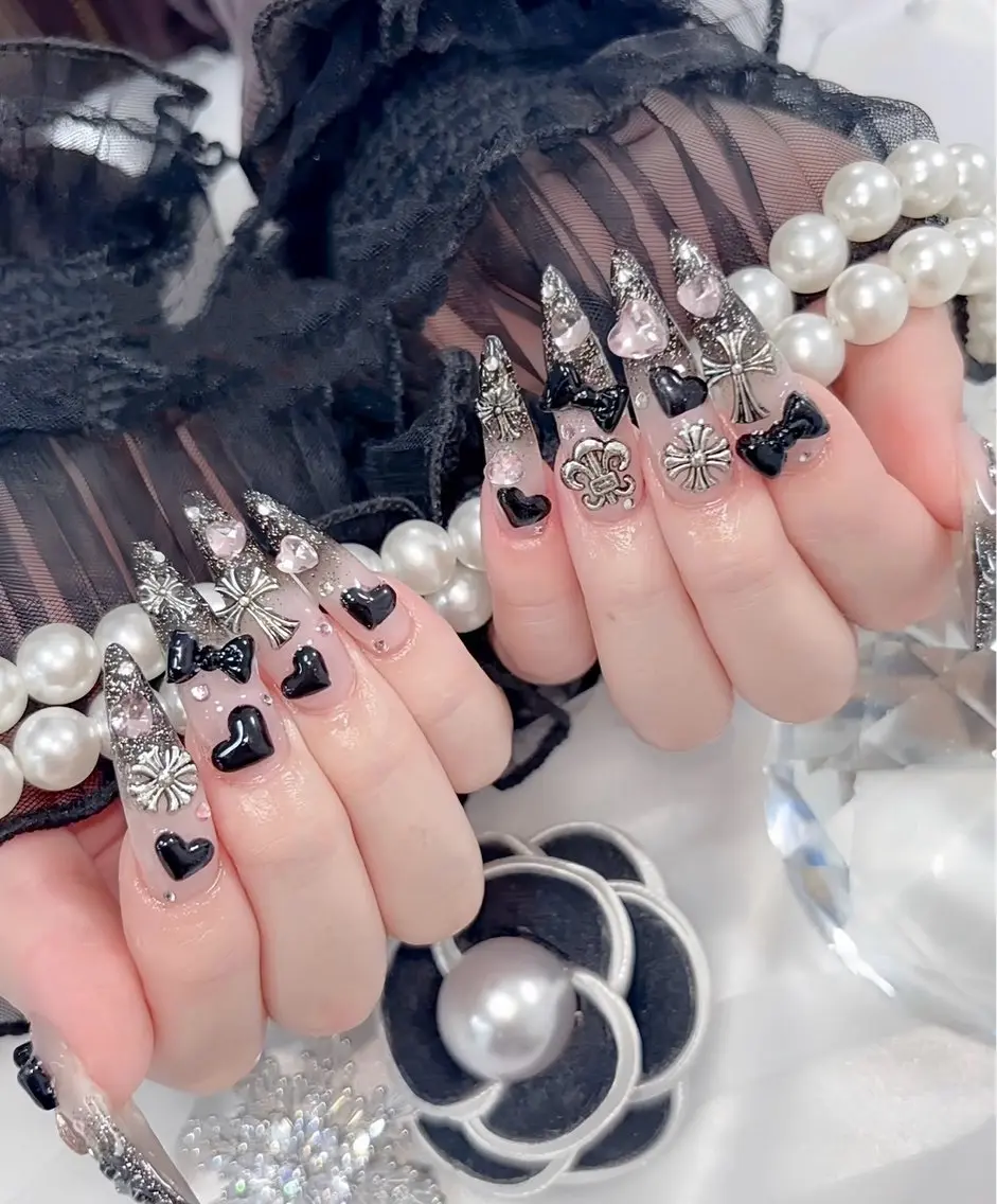 ロング 外国人風カラー 韓国風ヘア ハンドネイル E🌷nail 長さだし専門店のネイルデザイン