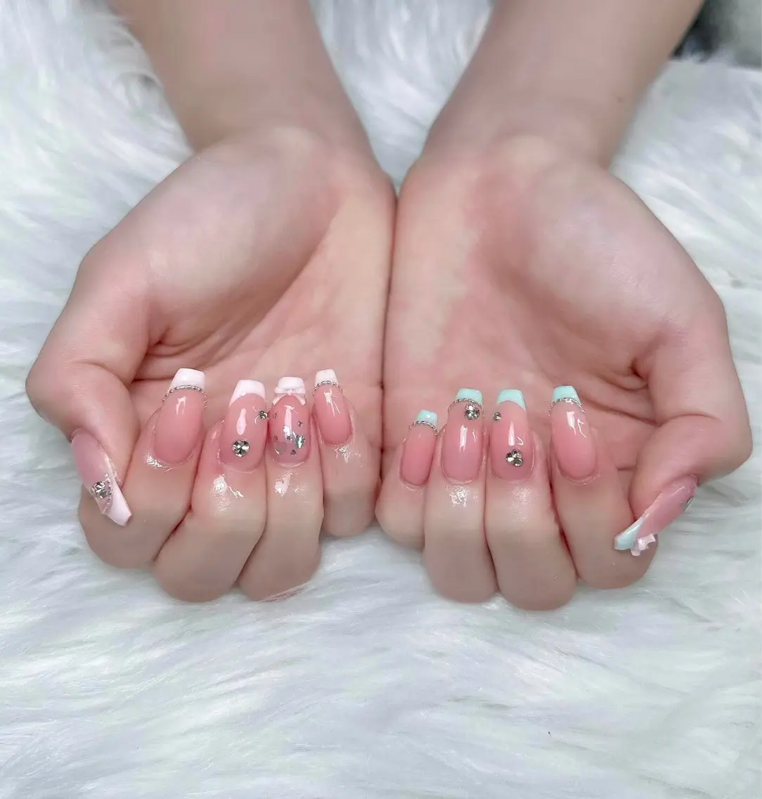 ネイル アートネイル 持ち込み ハンドネイル ハンドケア Dyo Nailのネイルデザイン