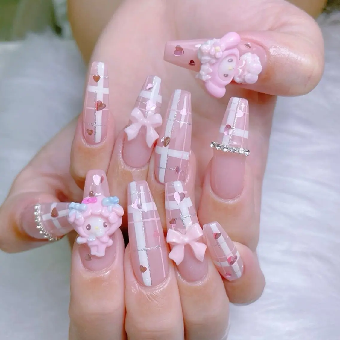 ネイル アートネイル チークネイル 長さ出し フラワーネイル ジェルネイル ハンドネイル ハンドケア YK Beauty Salonのマツエク・マツパデザイン