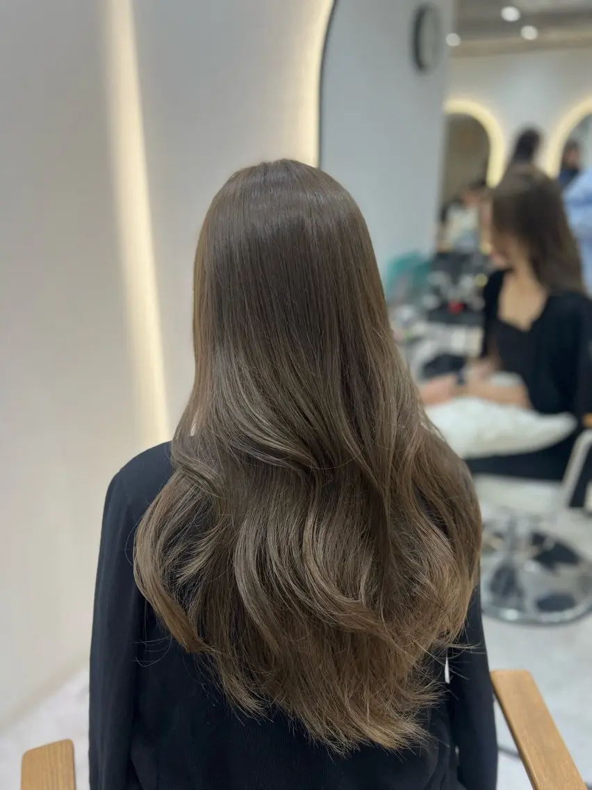 ロング カラー Zina aimiのヘアスタイル