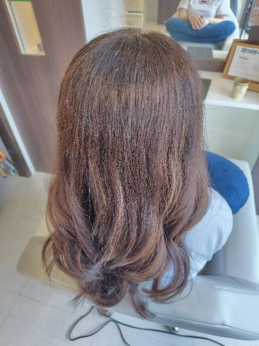 セミロング ヘアカラー 三浦 瑞華のヘアスタイル