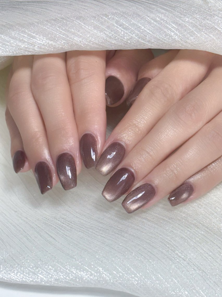 ネイル ブラウン キラキラネイル マグネットネイル シンプルネイル ハンドネイル nail salon minthのネイルデザイン