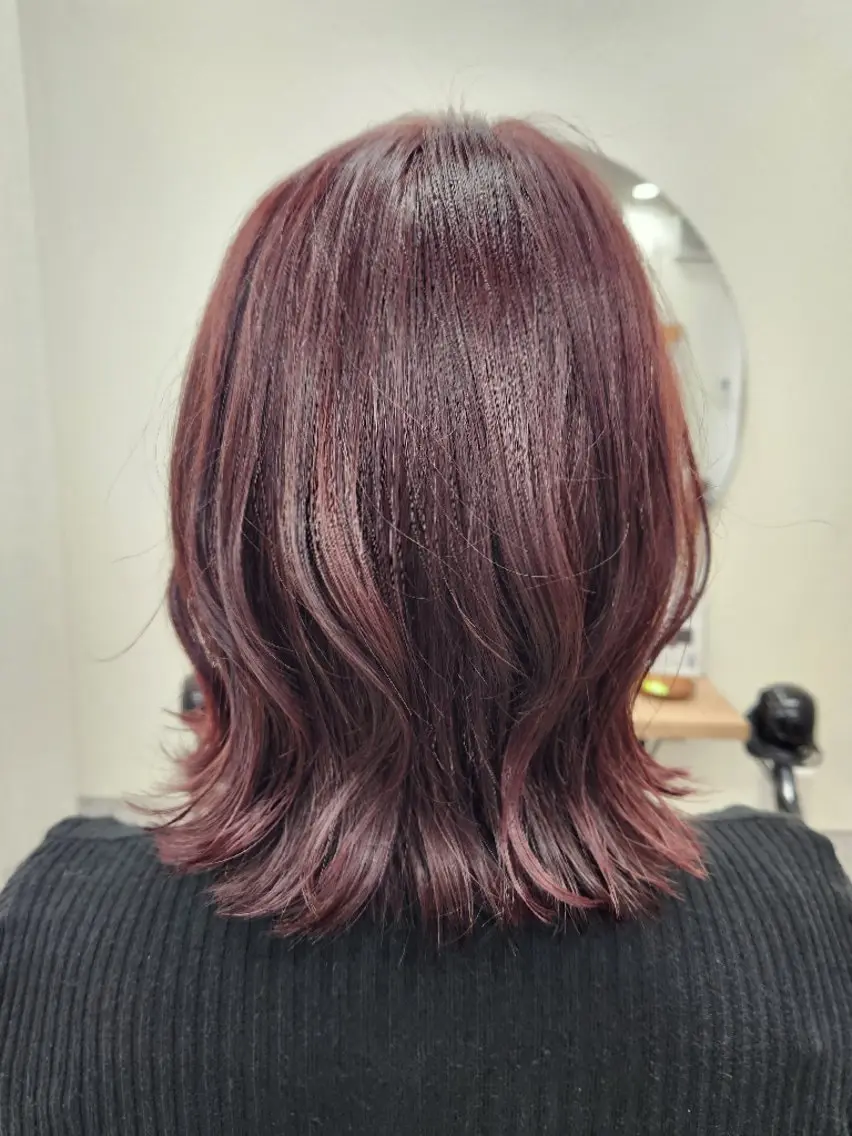 ミディアム カラー ピンクカラー くびれヘア ✂ AYAのヘアスタイル