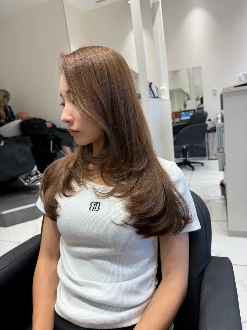 ロング カラー ブリーチ ブリーチなしカラー レイヤーカット 韓国レイヤー×艶髪 ハイトーンRyukiのヘアスタイル