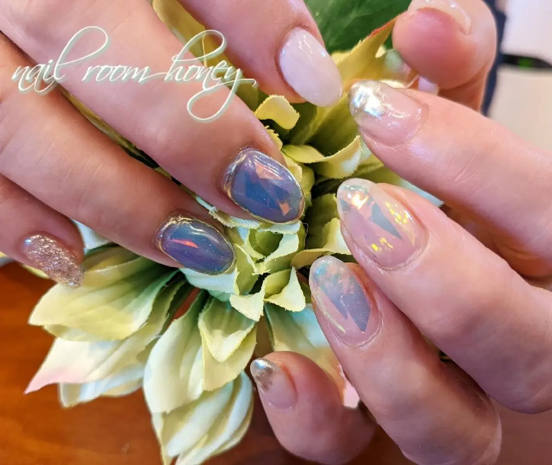 ネイル オーロラネイル クリアネイル キラキラネイル ミラーネイル 夏ネイル nail room  honeyのネイルデザイン