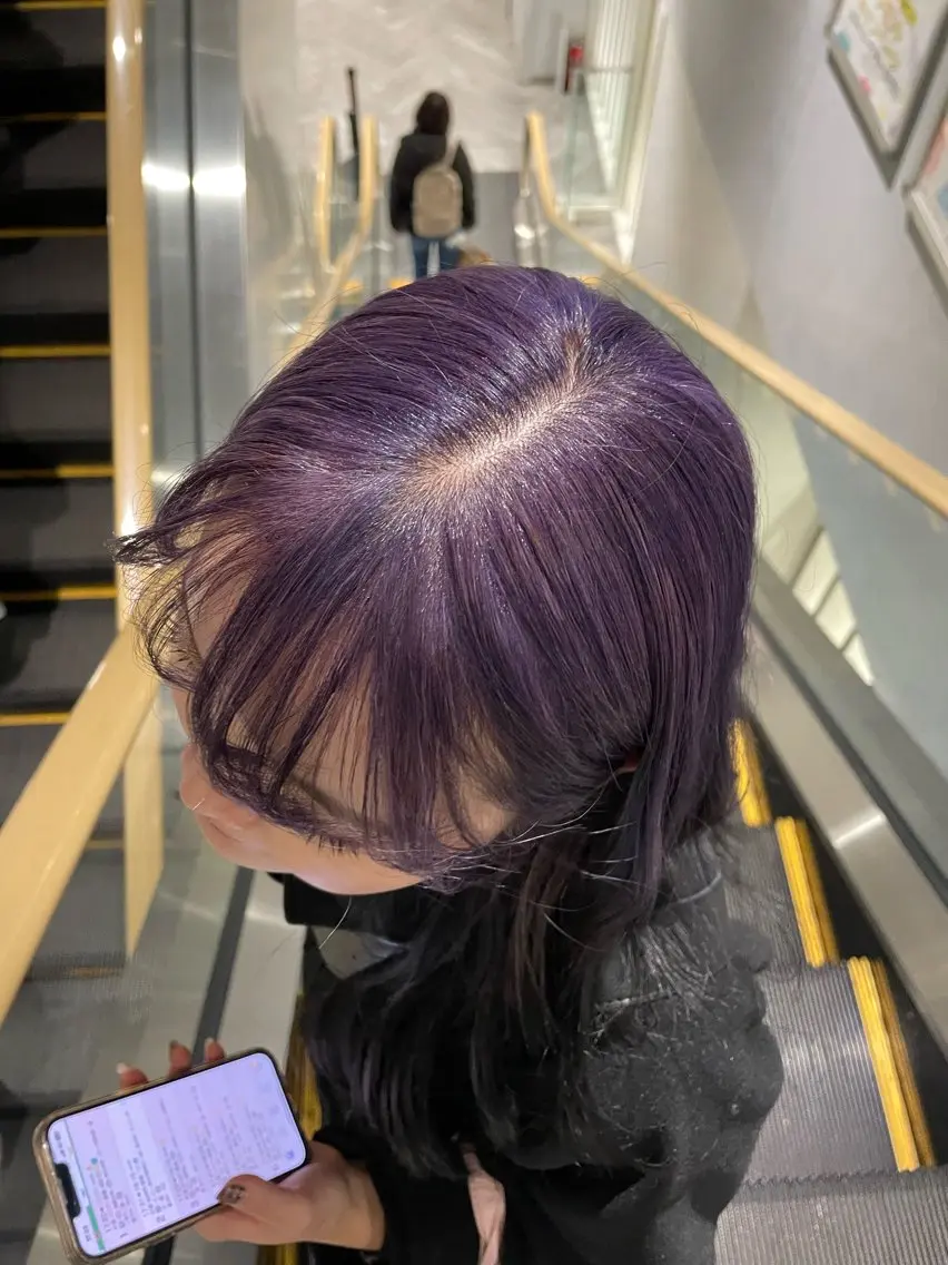 ロング カラー ラベンダーカラー まるやま ひなこ/艶髪カラーのヘアスタイル