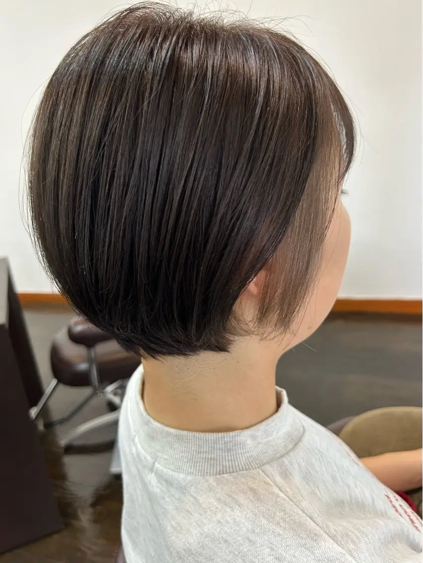 カラー グレージュ インナーカラー 坂本 瑞季 🤍 髪質改善のヘアスタイル