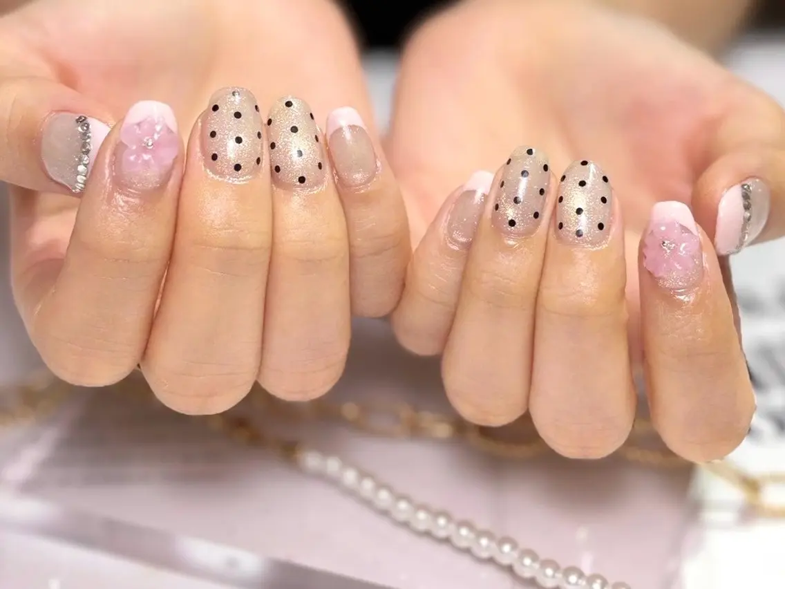 ネイル ドット フラワーネイル ハンドネイル Mnailsalon フィルイン対応サロンのネイルデザイン