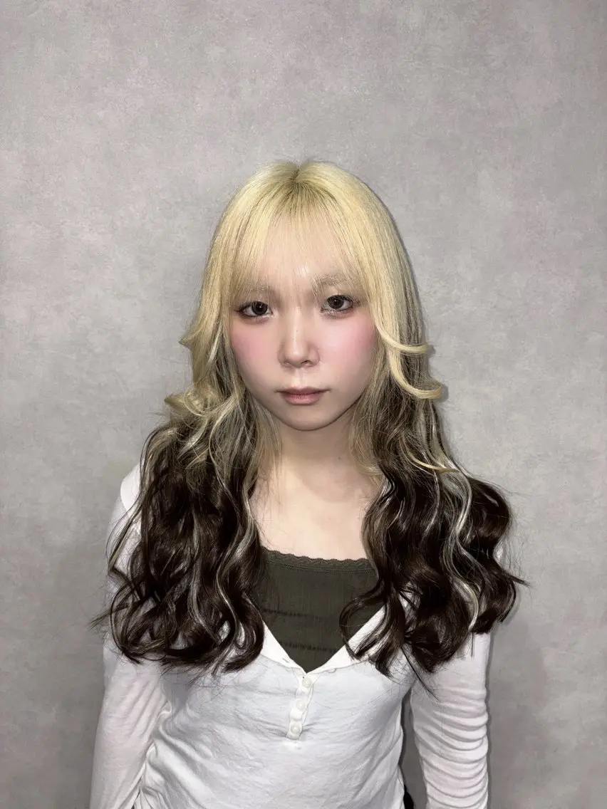 ミディアム カラー エクステ ハイトーンカラー 💚りょうか💚のヘアスタイル