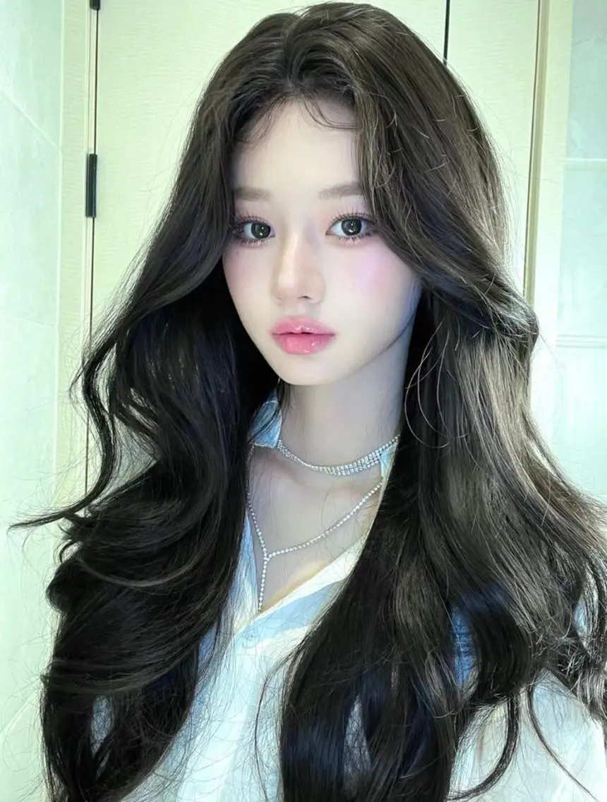 ロング カラー ヘアアレンジ カット ヘアカラー トリートメント 大人っぽ中韓レディ ヘア🤍MAOのヘアスタイル