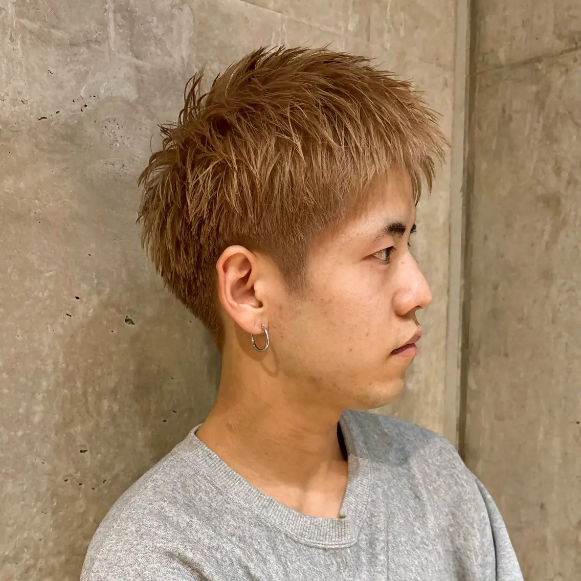 ショート カラー メンズ メンズブリーチ メンズハイトーン スパイキーショート ベージュカラー ブリーチ カット ヘアカラー 🌊メンズ特化🌊パ ーマ/ブリーチ/るきのヘアスタイル
