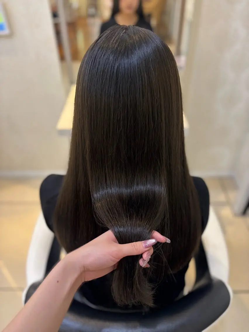 ロング カラー 透明感カラー オリーブカラー ヘアカラー トリートメント はらだ すずのヘアスタイル