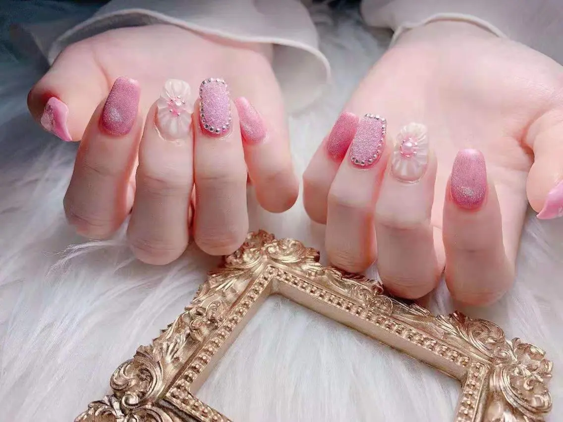 ネイル ぷっくりネイル 夏ネイル MiKi Nai池袋 長さだし得意のネイルデザイン