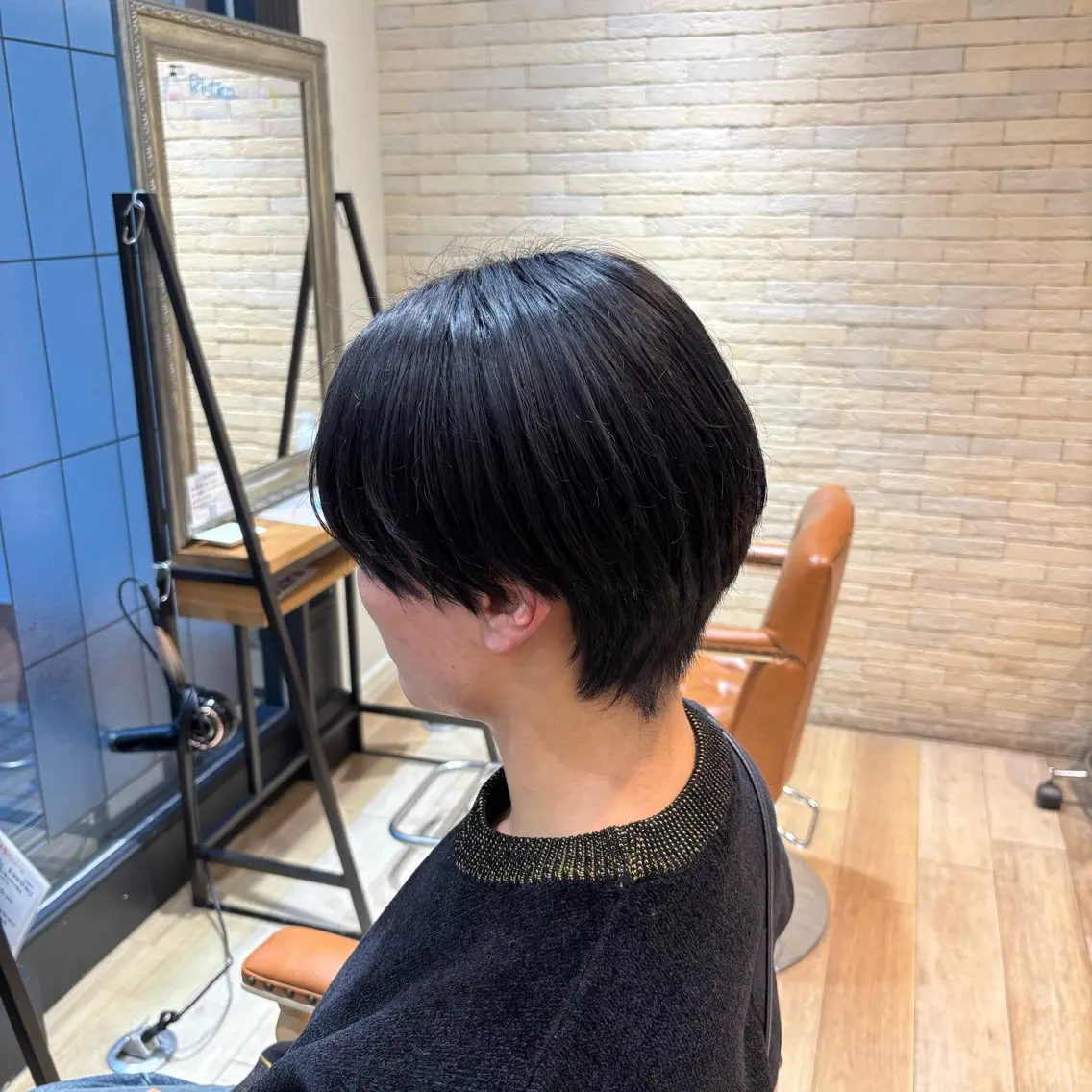 カラー ヘアカラー トリートメント しおり🍬 KOKORO🤍のヘアスタイル