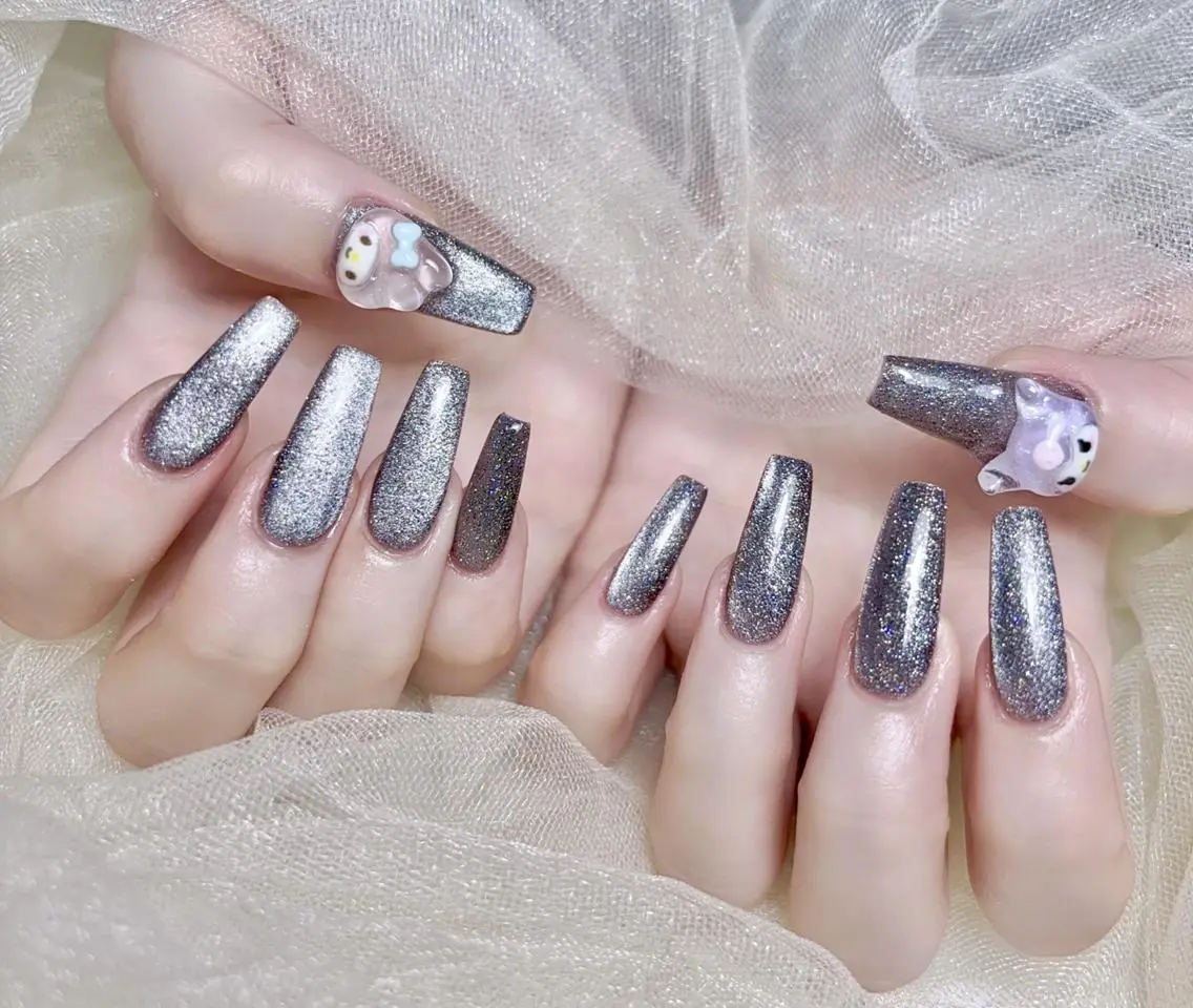 ネイル ハンドネイル ハンドケア Queenie 🦋のネイルデザイン