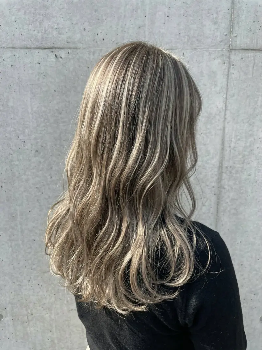 ロング カラー 🐾 脱白髪染め 篠崎🐾のヘアスタイル