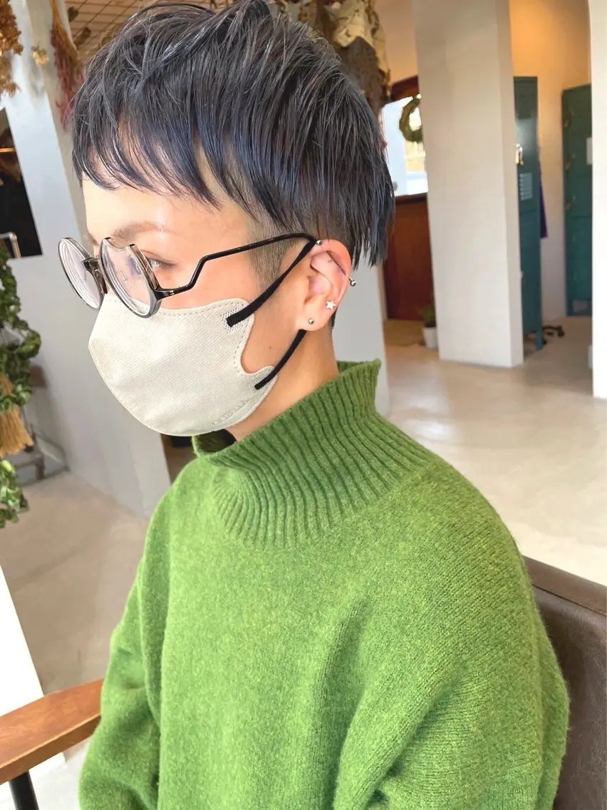 ショート カット ヘアカラー 綿貫 美雪のヘアスタイル