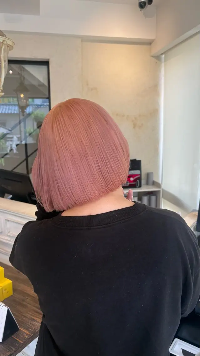 ショート 凜｜縮毛矯正・ボブ・ 透明感カラー・eyeのヘアスタイル