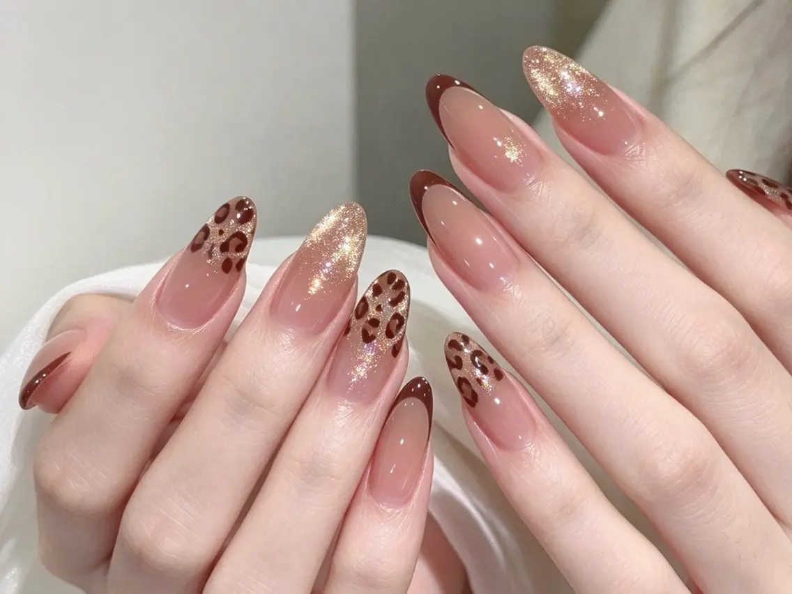 ネイル ブラウン フットネイル フレンチネイル グラデーション 氷ネイル・うるうるネイル ハンドネイル Mixx Nail_ Studioのネイルデザイン